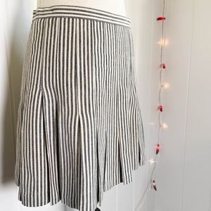 Pleated PinStripe Short Skirt